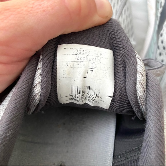 Brooks Adrenaline GTS 21 Supportive Running Sneaker - Picture 11 of 12